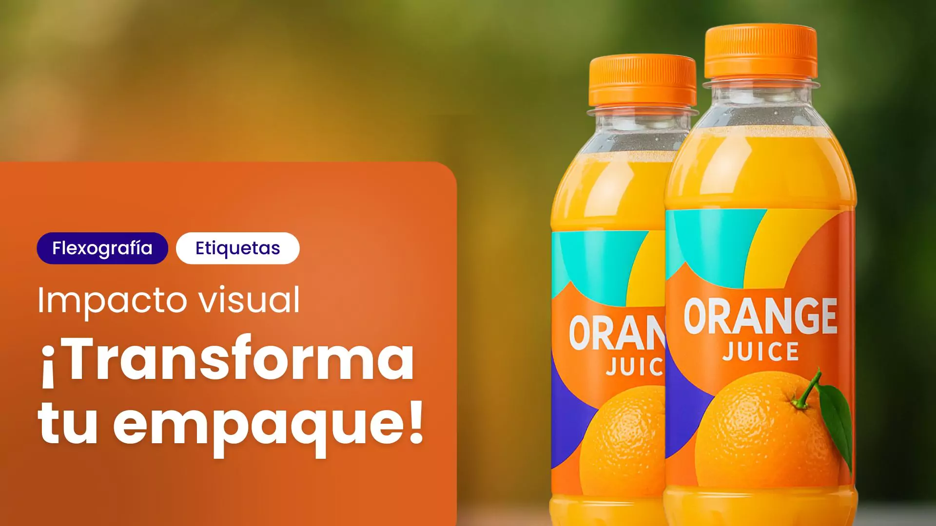 Botellas de jugo de naranja con etiquetas impresas en flexografía. Diseño llamativo y colorido para transformar el empaque y aumentar el impacto visual del producto."